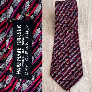 Giorgio 100% Silk Handmade in Spain Abstract Print Men's Necktie 55" x 3.5"